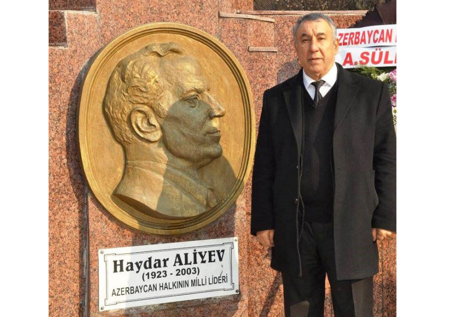 Serdar Ünsal: Heydər Əliyev Azərbaycanı regionun parlaq ulduzuna çevirdi