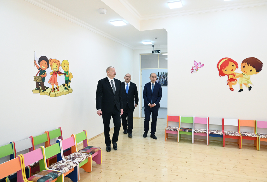 Le président azerbaïdjanais prend part à l'inauguration de la crèche-jardin d'enfants à Kenguerli VIDEO