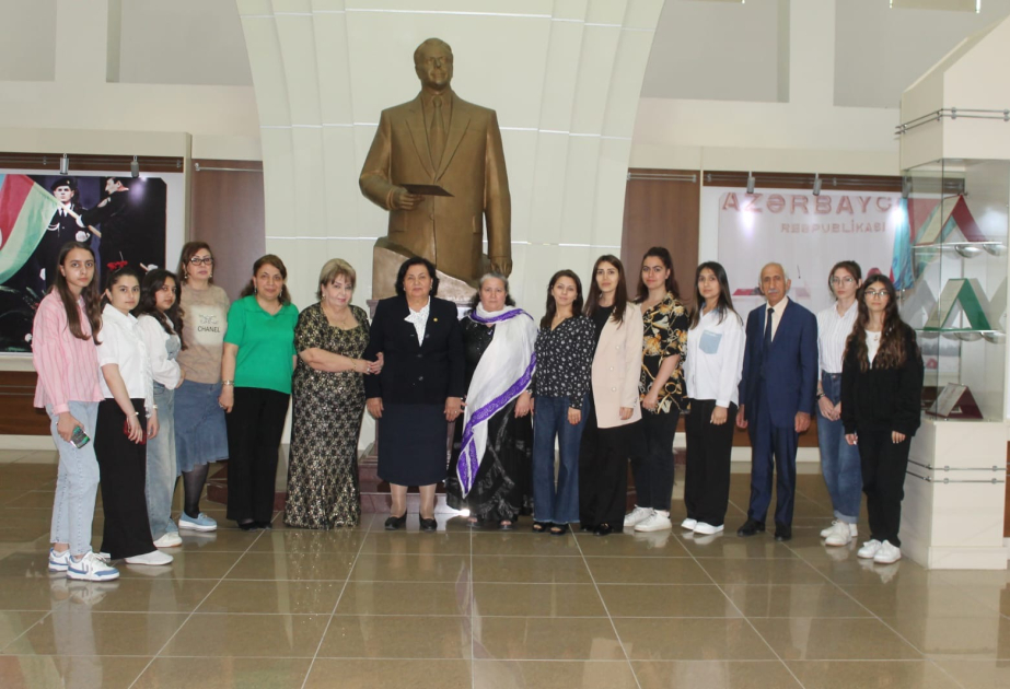 "Ulu Öndərə mənəvi borcum" və "Ulu Öndərin "canlı əsəri" Tərlan" kitablarının təqdimatı keçirilib
