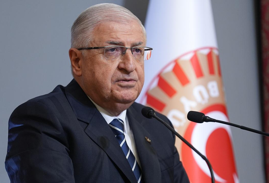 El Ministro turco de Defensa Nacional llegará a Azerbaiyán