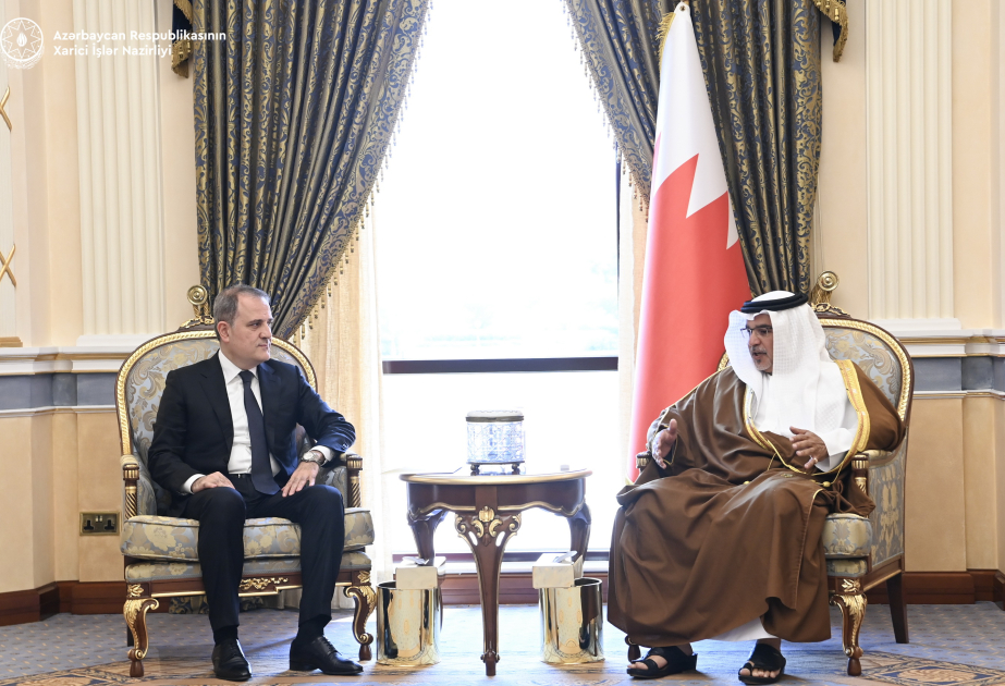 El Ministro de Asuntos Exteriores de Azerbaiyán aborda la situación regional con el Príncipe Heredero de Bahréin