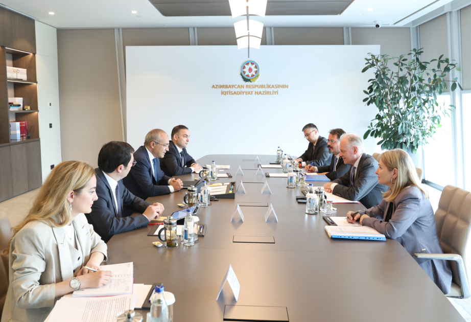 Entretien avec le directeur général chargé du voisinage et des négociations d'élargissement à la Commission européenne