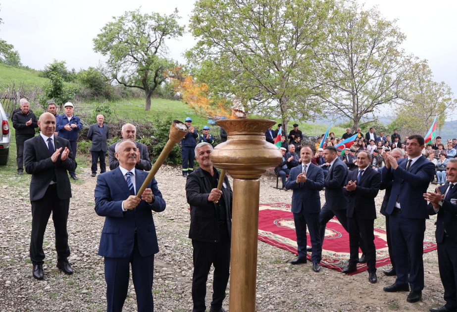 Qusarın Mucuq kəndinə ilk dəfə təbii qaz verilib