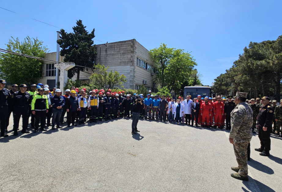 FHN-in təşkilatçılığı ilə Xətai rayonunda kompleks mülki müdafiə təlimi keçirilib