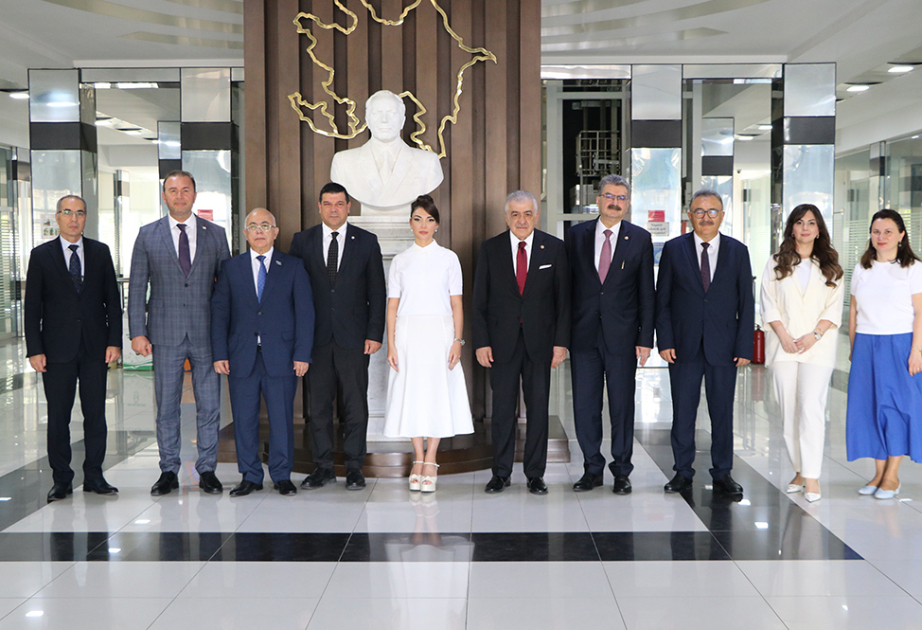 Delegation aus der Türkei und Nordzypern besuchen Aserbaidschan-Universität