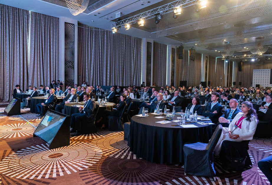 Bakú acoge el Foro de Energía de Aviación de la IATA
