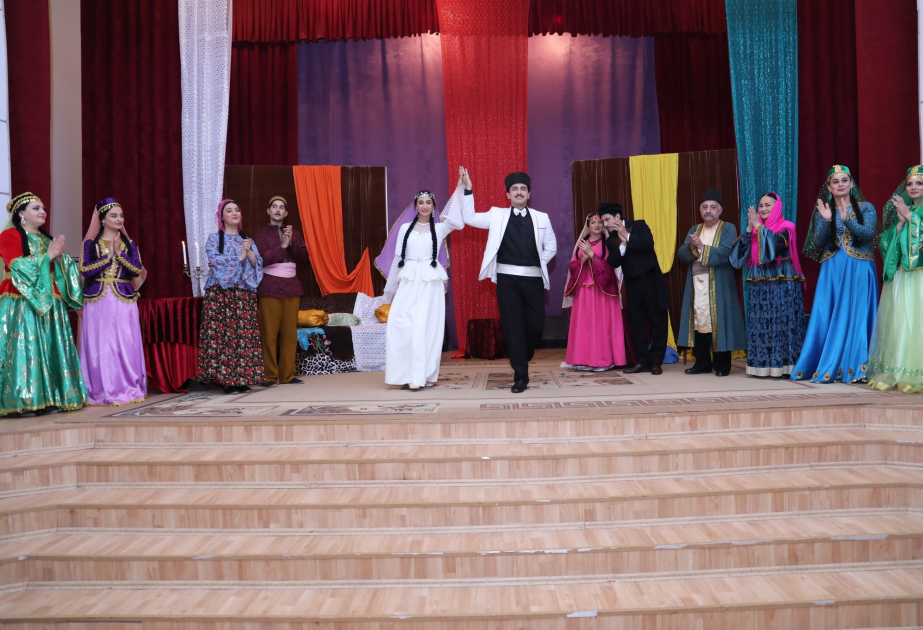 Lənkəran Dövlət Dram Teatrının kollektivi Lerik rayonunda qastrol səfərində olub