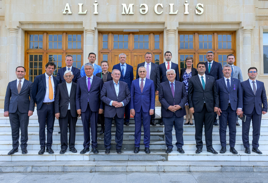 Naxçıvanda səfərdə olan dünyaşöhrətli macarıstanlı yazıçı Şandor Lejak ilə görüş keçirilib