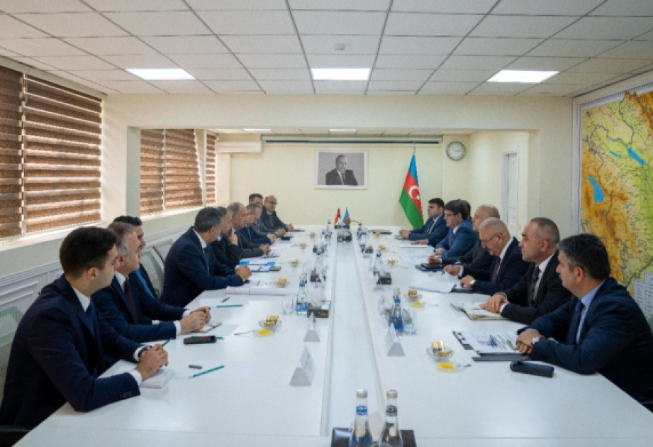 نائبا وزيري البيئة الأذربيجاني والزراعة التركي يبحثان الوضع الراهن لمشروع زراعي جاري التنفيذ في جبرائيل المحررة من الاحتلال الأرميني