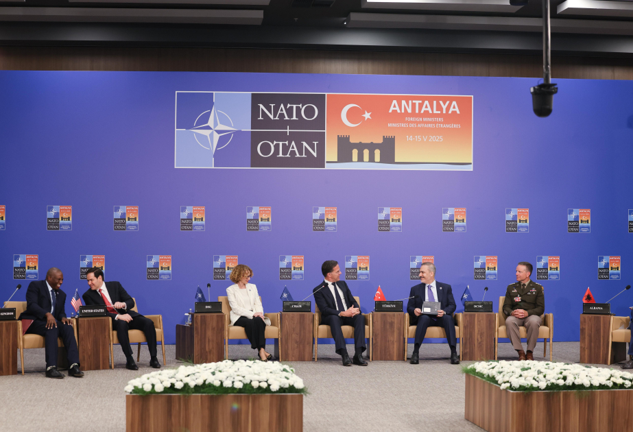 Antalyada NATO ölkələri XİN başçılarının qeyri-rəsmi görüşünün əsas hissəsi başlayıb