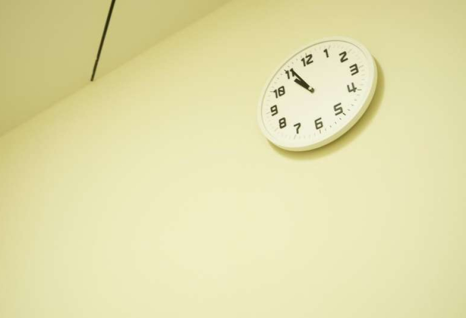 Long working hours may alter brain structure, preliminary findings suggest