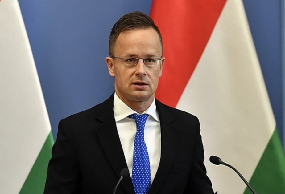 Macarıstan XİN-in başçısı Aİ-ni Rusiya-Ukrayna danışıqlarına mane olmamağa çağırıb