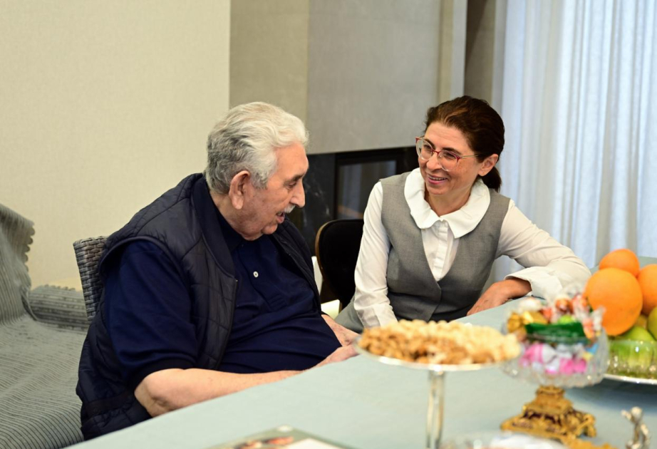 Народному артисту Арифу Бабаеву вручена Премия Гейдара Алиева