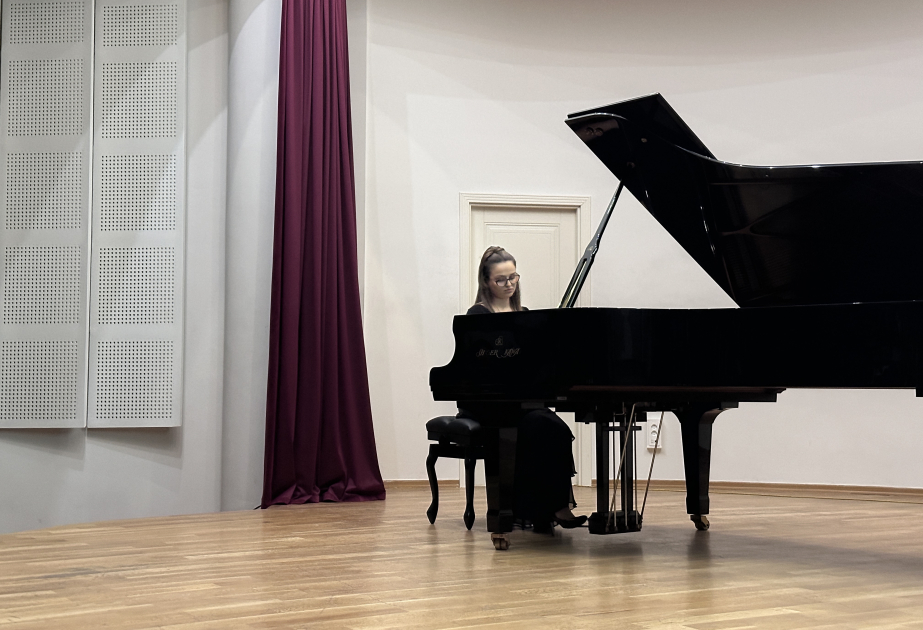 Qarabağ Universitetində fortepiano musiqisi axşamı