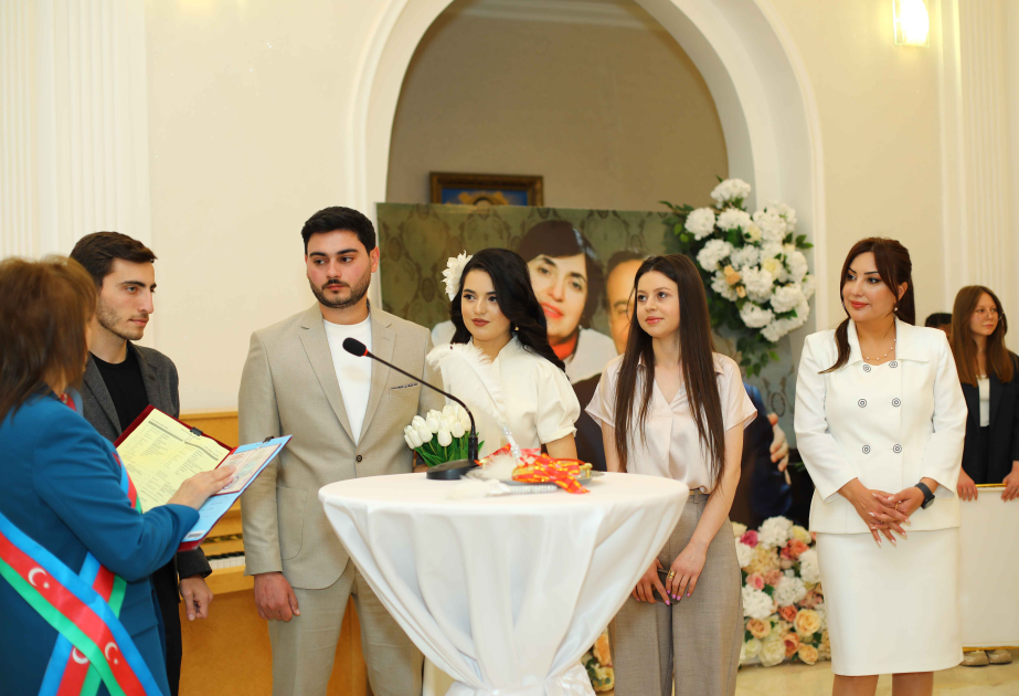 Şirvanda Beynəlxalq Ailə Günündə yeni ailə həyatı quran gənclərin nikah mərasimi keçirilib