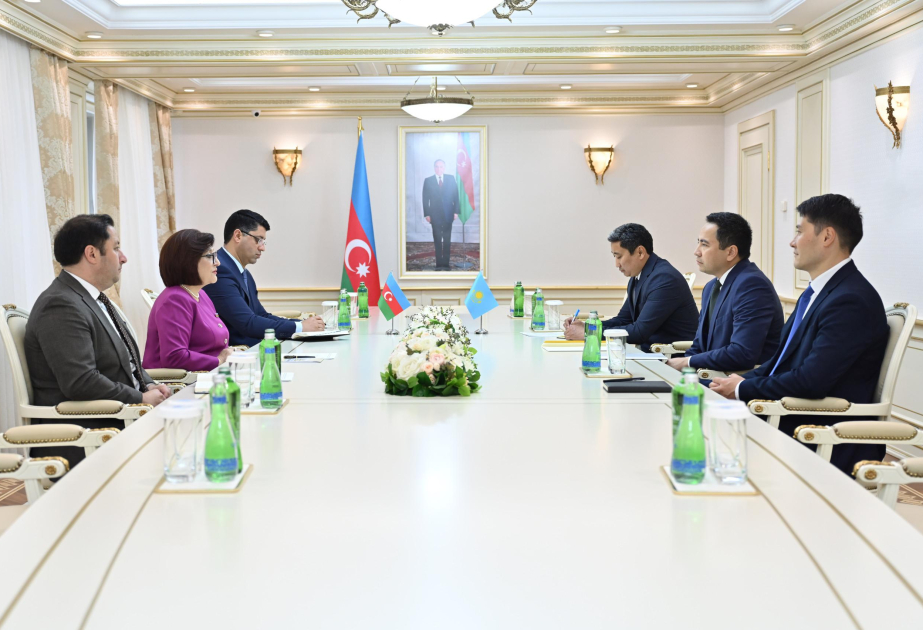 L’Azerbaïdjan et le Kazakhstan échangent sur les relations parlementaires