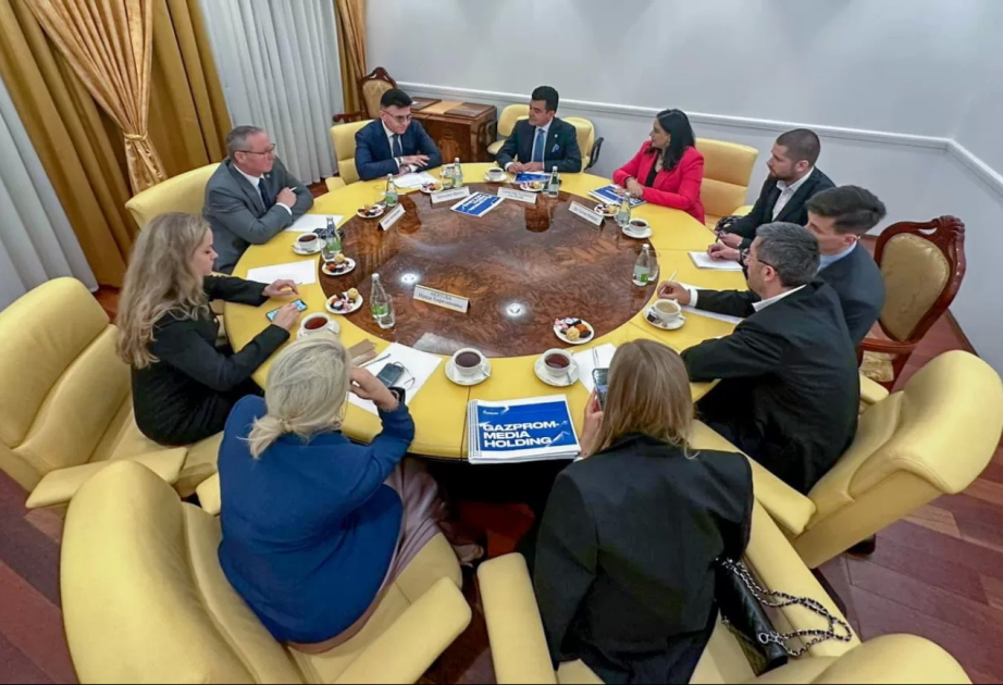 Le Directeur général de l’ICESCO discute avec le PDG de Gazprom-Media pour promouvoir Kazan, Capitale culturelle du monde islamique