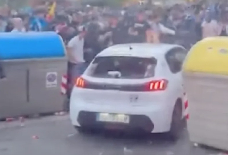 Barselonada qadın sürücü avtomobili izdihamın üzərinə sürüb, 13 nəfər xəsarət alıb