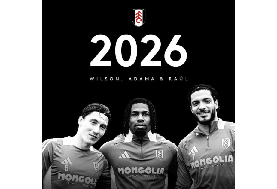 İngiltərə klubu üç futbolçusu ilə müqavilə müddətini uzadıb