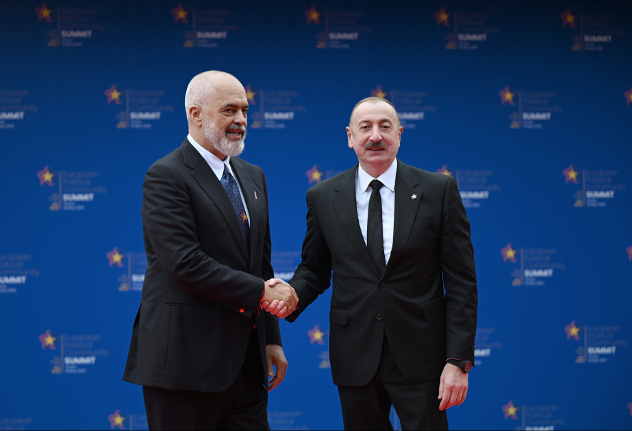 Tirana acogió la ceremonia de apertura de la VI Cumbre de la Comunidad Política Europea