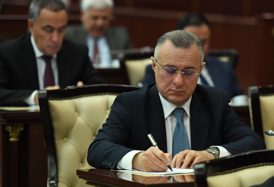 Nazir: Səhiyyə Nazirliyi 65 yaşına çatanların fəaliyyət müddətini mütəmadi olaraq uzadır