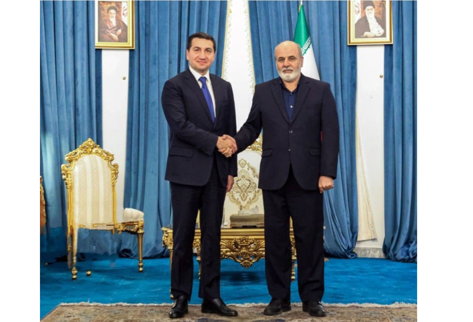 Asistente del Presidente de Azerbaiyán se reúne con el Secretario del Consejo Supremo de Seguridad Nacional de Irán