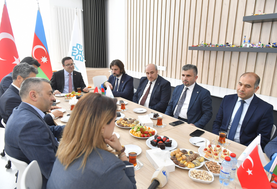 Türkiyə Maarif Vəqfinin Azərbaycandakı fəaliyyəti və perspektivləri müzakirə edilib
