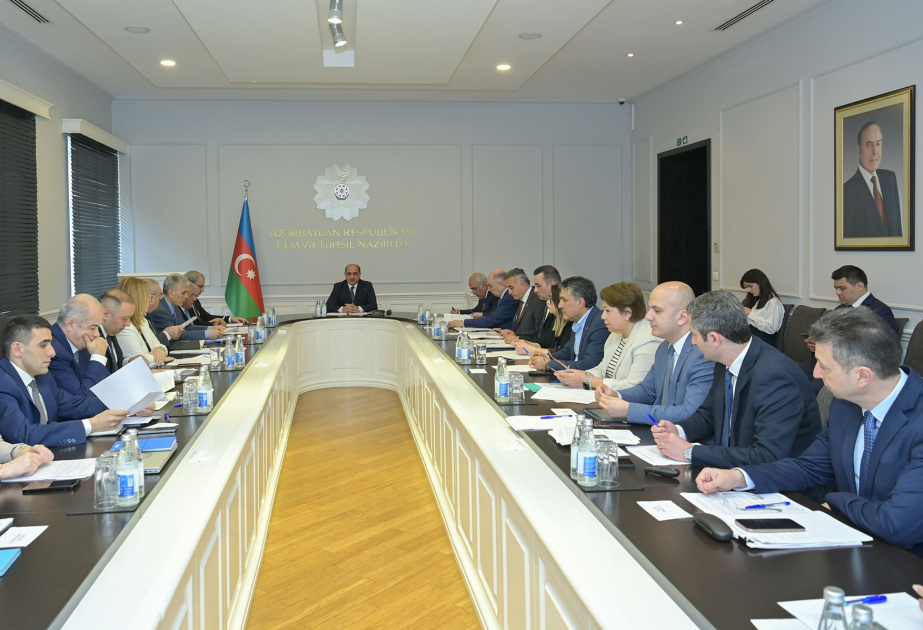 Yeni ali təhsil proqramlarının hazırlanması məqsədilə yaradılmış Komissiyanın növbəti iclası keçirilib