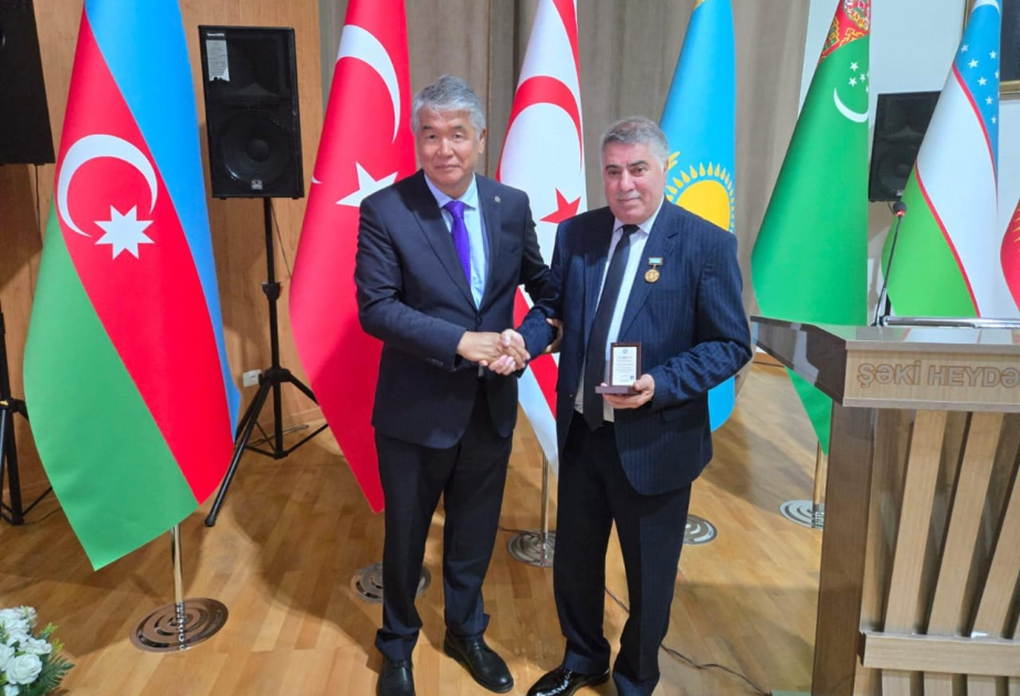 Professor Nadir Məmmədli TÜRKSOY medalı ilə təltif edilib