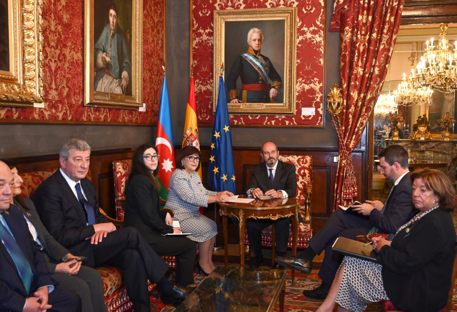 Entretien entre la présidente du Milli Medjlis et le président du Sénat espagnol