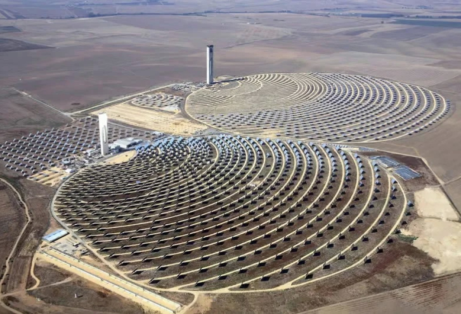 Alimlər avtomobil güzgüləri vasitəsilə günəş enerjisinin hasilatını 40 faiz ucuzlaşdırıblar