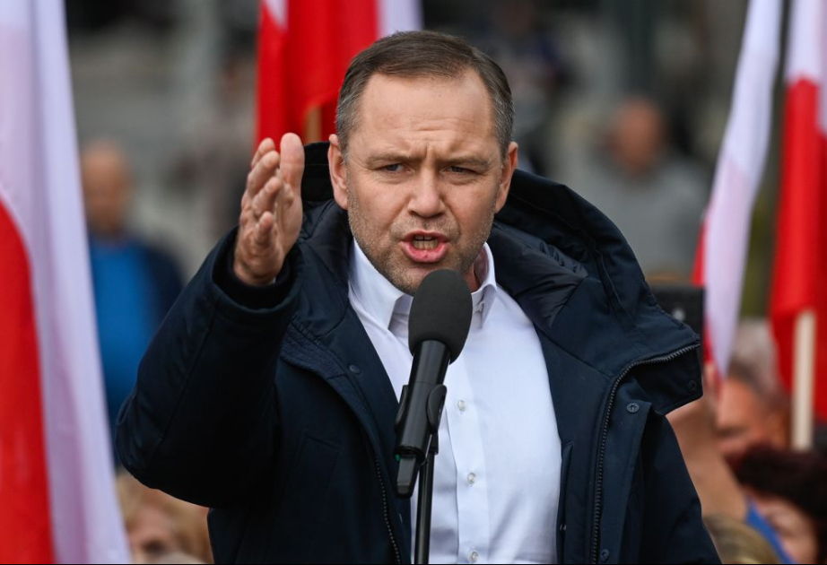 Polşada prezident postuna sağçı namizəd milli valyutadan imtina etməyəcəyini bildirib