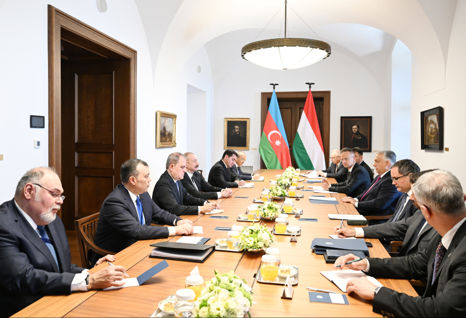 Budapeştdə Azərbaycan Prezidenti İlham Əliyevin Macarıstanın Baş naziri ilə geniş tərkibdə görüşü olub YENİLƏNİB  VİDEO