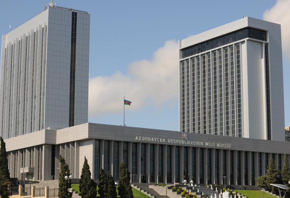 阿塞拜疆国民议会代表团抵达西班牙进行正式访问