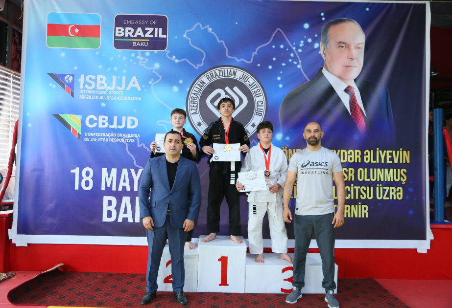Bakıda Ulu Öndər Heydər Əliyevin 102 illiyinə həsr olunmuş ciu-citsu üzrə turnir keçirilib