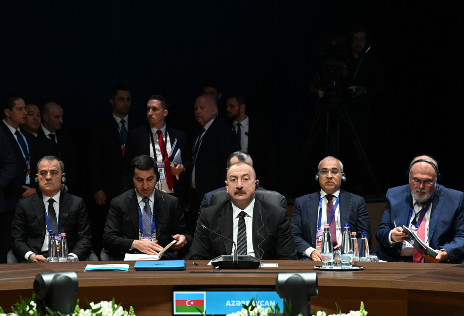 Presidente Ilham Aliyev: "Azerbaiyán estrecha la cooperación con los Estados túrquicos en la esfera del transporte"