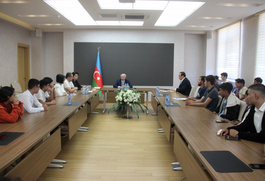 Beynəlxalq yarışlarda medal qazanmış Azərbaycan velosipedçiləri mükafatlandırılıb