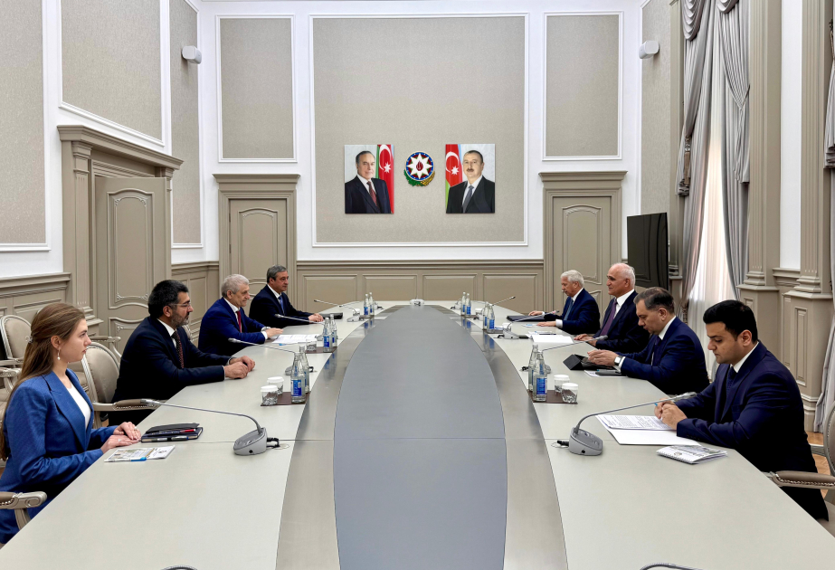نائب رئيس الوزراء الأذربيجاني يجتمع مع نائب رئيس حكومة داغستان
