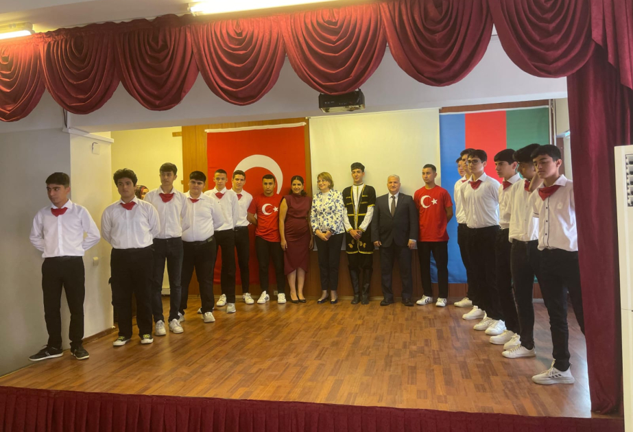 Adanada Ümummilli Lider Heydər Əliyevin xatirəsi yad edilib