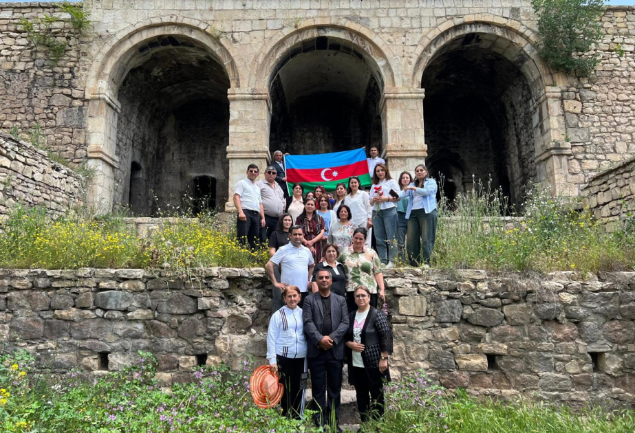 Mədəniyyət işçiləri azad olunan ərazilərdə yerləşən bir sıra tarixi abidələri ziyarət ediblər VİDEO