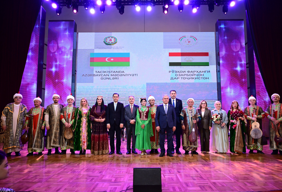 Tacikistanda Azərbaycan Qədim Musiqi Alətləri Ansamblının konserti böyük maraqla ilə qarşılanıb