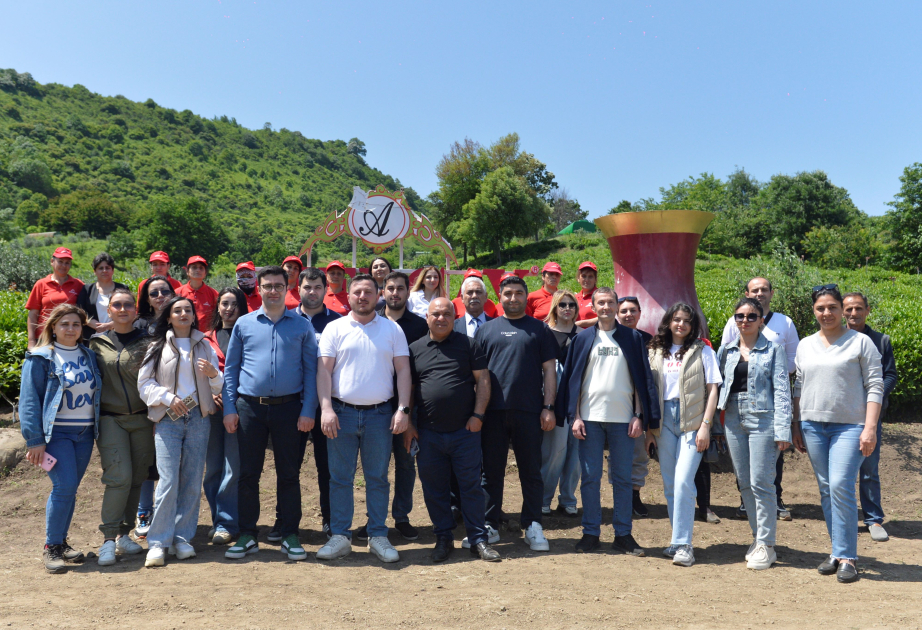 ®  “Azerçay” çay plantasiyalarına mediatur təşkil edib