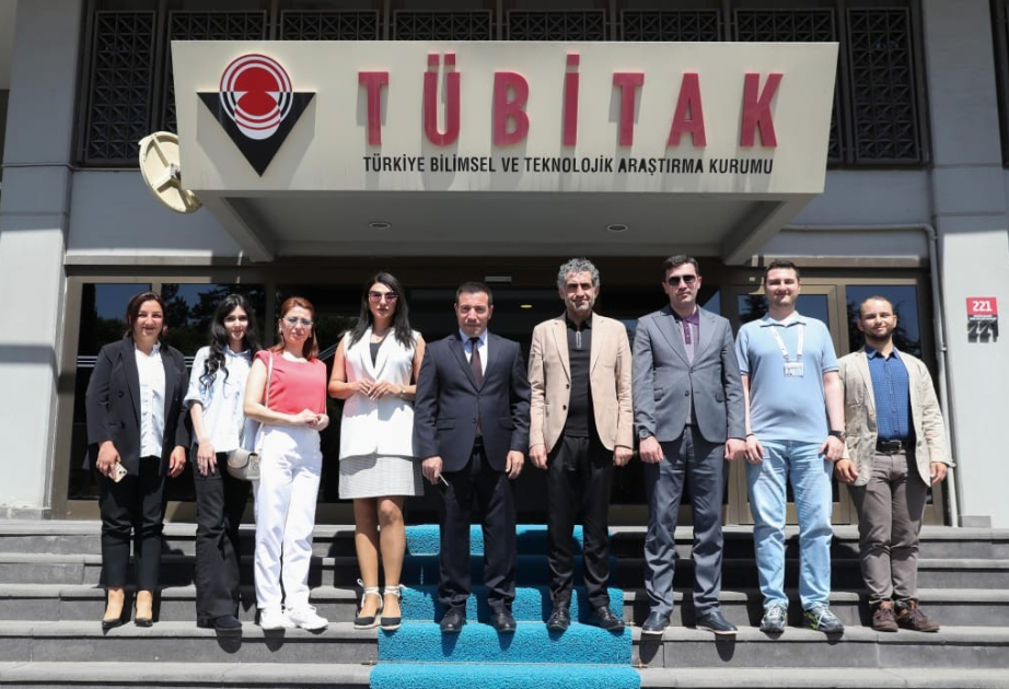 BDU-nun nümayəndə heyəti Türkiyənin Ankara Sosial Elmlər Universitetində olub