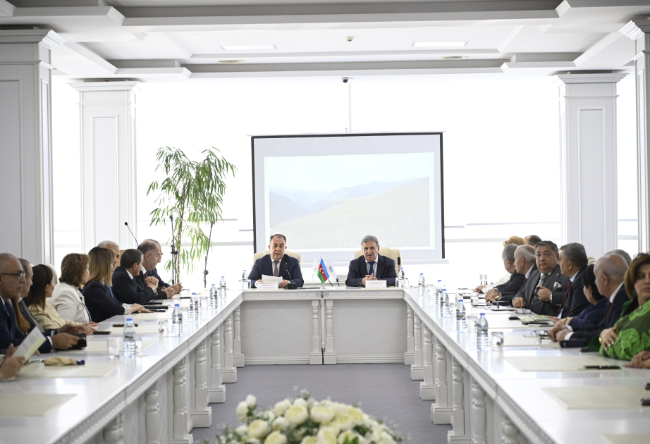 AMEA-da “Yaşıl dünya, süni intellekt və müasir reallıqlar” mövzusunda elmi-praktik konfrans keçirilib