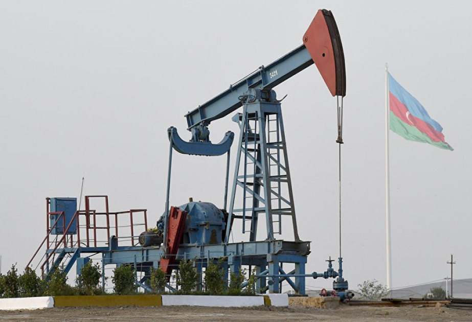 Цена азербайджанской нефти превысила 67 долларов