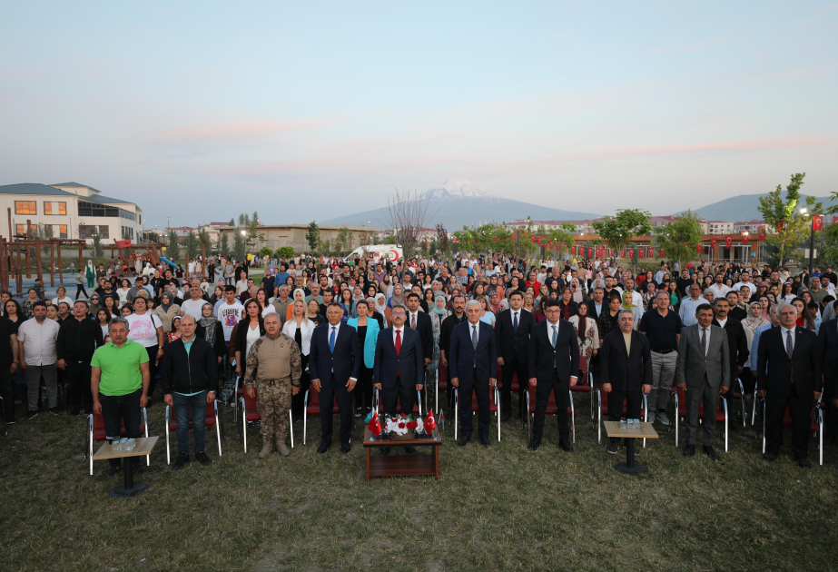 В турецком Ыгдыре состоялся концерт по случаю Года Конституции и Суверенитета