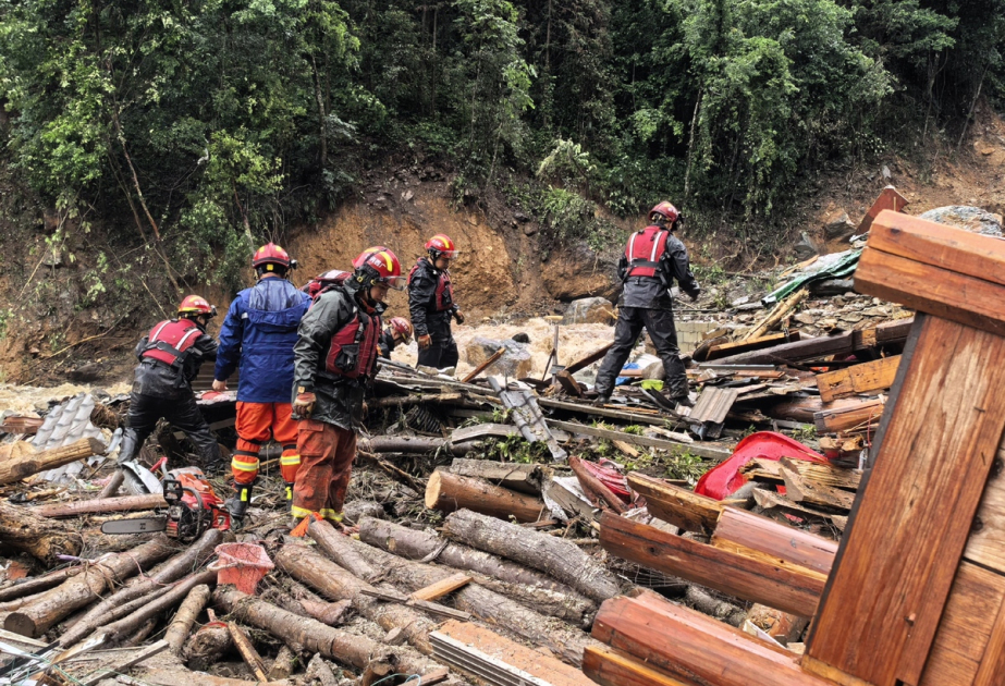 8 suspected to be missing in south China mudslide