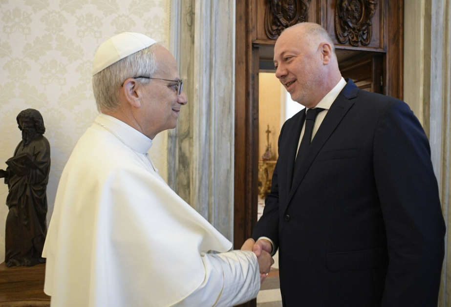 Bulgarian Prime Minister Zhelyazkov presents Pope Leo XIV with bishop’s vestment