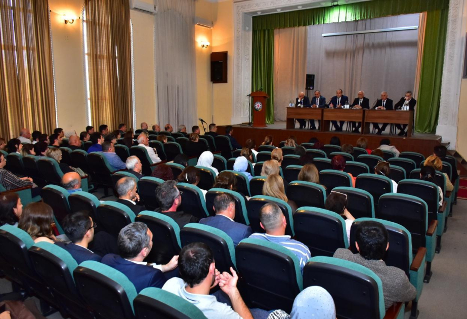 Bakı və Sumqayıtda attestasiya proqramı çərçivəsində görüşlər davam edir
