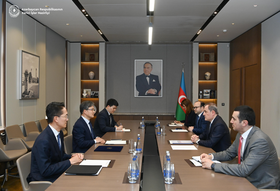 El Ministro de Asuntos Exteriores se reunió con el nuevo Embajador de la República de Corea en Azerbaiyán